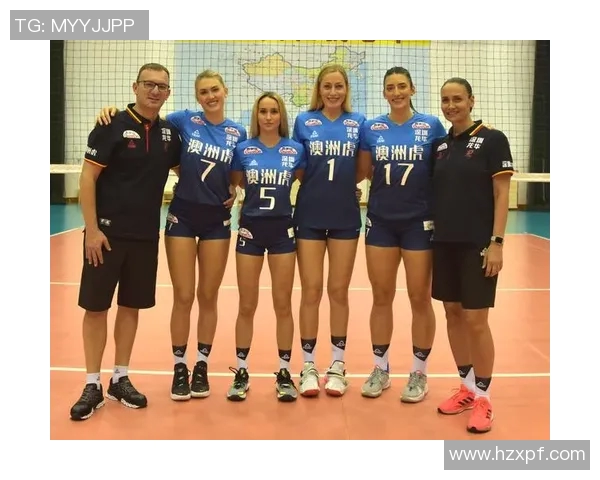 深圳排球队的力量揭秘：排球巨献背后的奋斗与荣耀